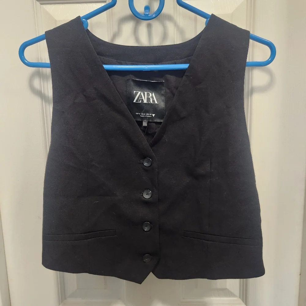 Zara vest nwt size m